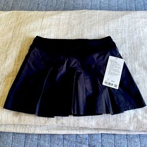 Ivivva (lululemon) brand new never worn athletic skirt.